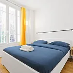 Near Eiffel Tower Luxurious 1 Bedroom Apartment With Free Netflix