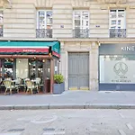 Near Eiffel Tower Luxurious 1 Bedroom Apartment With Free Netflix